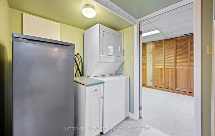 Photo 34 at 4008 Powderhorn Court, Erin Mills, Mississauga