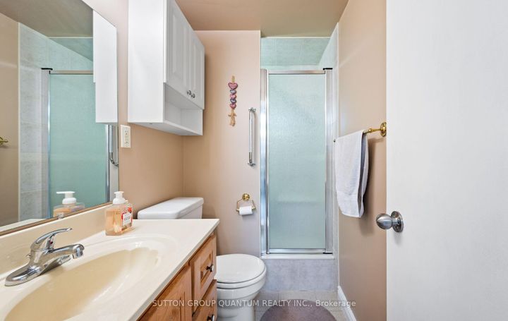 Photo 35 at 4008 Powderhorn Court, Erin Mills, Mississauga