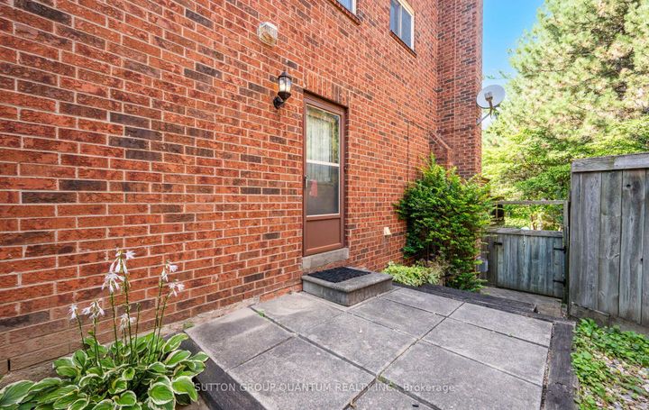 Photo 40 at 4008 Powderhorn Court, Erin Mills, Mississauga