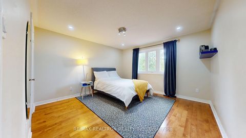 Photo 7 at 8 Muster Court, Buttonville, Markham