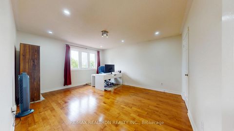 Photo 8 at 8 Muster Court, Buttonville, Markham