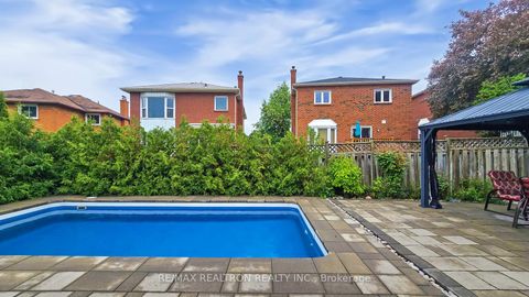 Photo 11 at 8 Muster Court, Buttonville, Markham