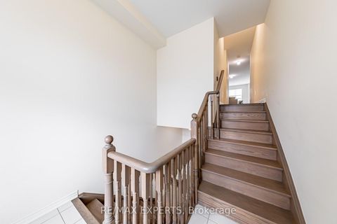 Photo 5 at 90 Singhampton Road, Kleinburg, Vaughan