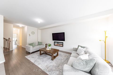 Photo 11 at 90 Singhampton Road, Kleinburg, Vaughan