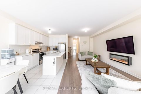 Photo 12 at 90 Singhampton Road, Kleinburg, Vaughan