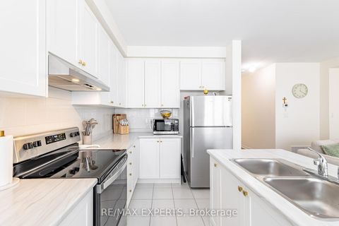 Photo 17 at 90 Singhampton Road, Kleinburg, Vaughan