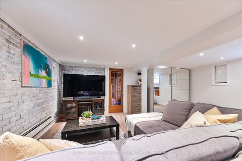 Photo 1 at 11 King Street Crescent, Weston, Toronto