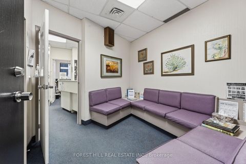 Photo 3 at 702 - 600 Sherbourne Street, North St. James Town, Toronto