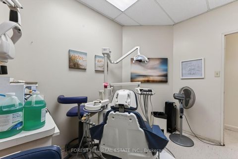 Photo 6 at 702 - 600 Sherbourne Street, North St. James Town, Toronto