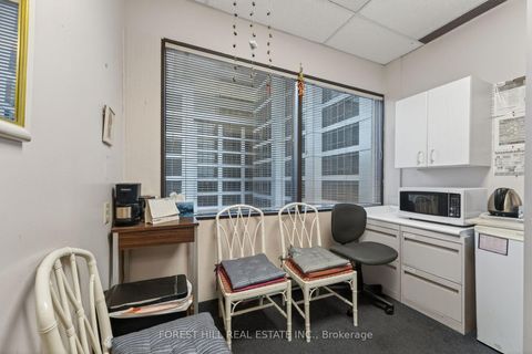 Photo 13 at 702 - 600 Sherbourne Street, North St. James Town, Toronto
