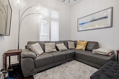 Photo 19 at 44 Headwind Boulevard, Vellore Village, Vaughan