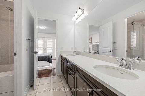 Photo 28 at 44 Headwind Boulevard, Vellore Village, Vaughan