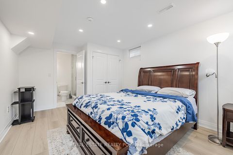 Photo 34 at 44 Headwind Boulevard, Vellore Village, Vaughan