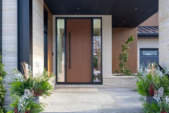 Photo 4 at 540 Patricia Drive, WO West, Oakville