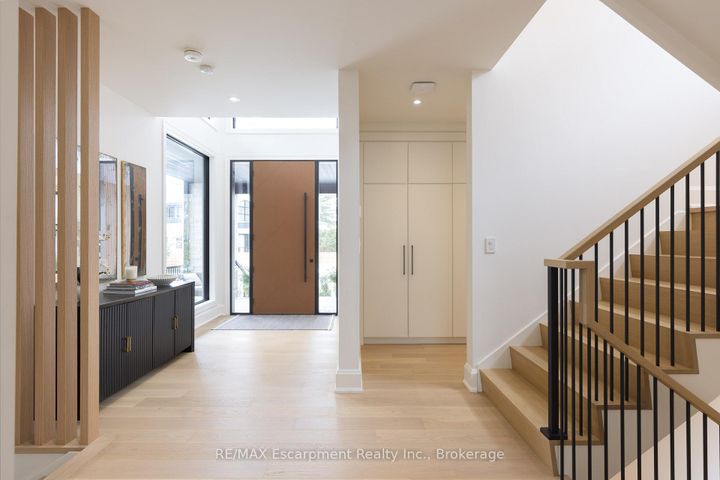 Photo 5 at 540 Patricia Drive, WO West, Oakville