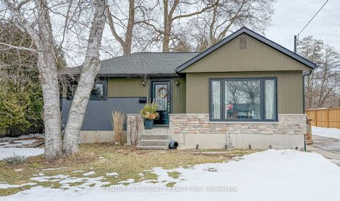 Photo 4 at 373 Grandview Street S, Donevan, Oshawa
