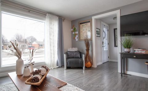 Photo 7 at 373 Grandview Street S, Donevan, Oshawa