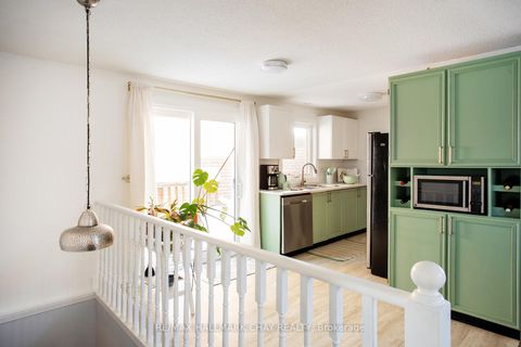 Photo 6 at 35 Geddes Crescent, Northwest, Barrie