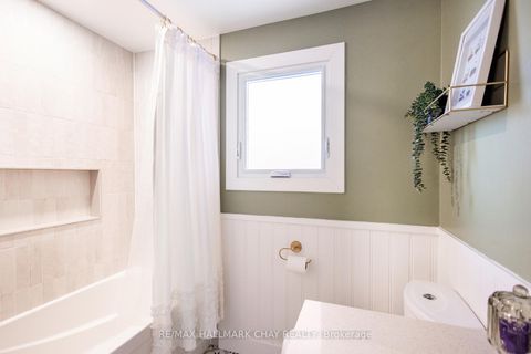 Photo 11 at 35 Geddes Crescent, Northwest, Barrie