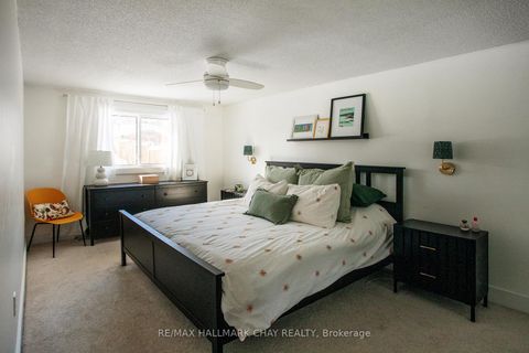 Photo 19 at 35 Geddes Crescent, Northwest, Barrie