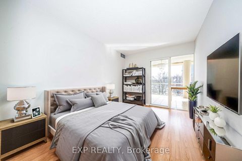 Photo 8 at 404 - 30 Harding Boulevard W, North Richvale, Richmond Hill