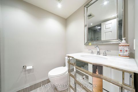 Photo 9 at 404 - 30 Harding Boulevard W, North Richvale, Richmond Hill