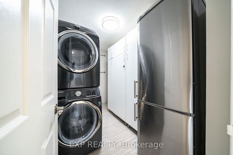Photo 21 at 404 - 30 Harding Boulevard W, North Richvale, Richmond Hill