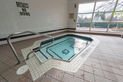 Photo 29 at 404 - 30 Harding Boulevard W, North Richvale, Richmond Hill