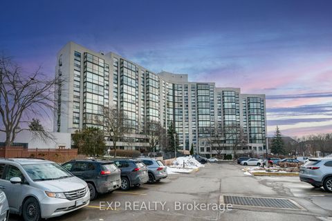 Photo 35 at 404 - 30 Harding Boulevard W, North Richvale, Richmond Hill