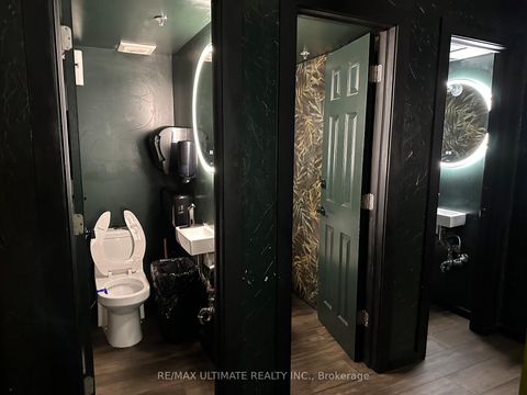 Photo 10 at 270 Adelaide Street W, Waterfront Communities C1, Toronto