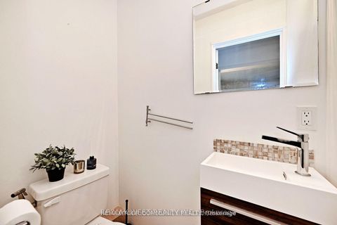 Photo 15 at 348 Brownridge Drive, Brownridge, Vaughan