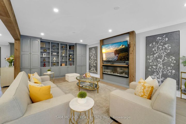 Photo 14 at 807 Indian Road, Lorne Park, Mississauga