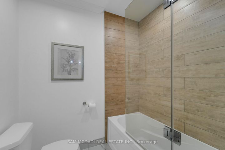 Photo 31 at 807 Indian Road, Lorne Park, Mississauga