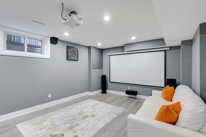 Photo 40 at 807 Indian Road, Lorne Park, Mississauga