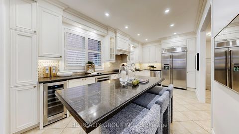 Photo 14 at 114 Timber Valley Avenue, Oak Ridges, Richmond Hill