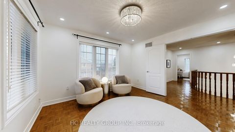 Photo 19 at 114 Timber Valley Avenue, Oak Ridges, Richmond Hill