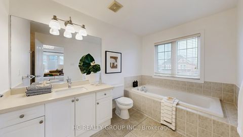 Photo 24 at 114 Timber Valley Avenue, Oak Ridges, Richmond Hill