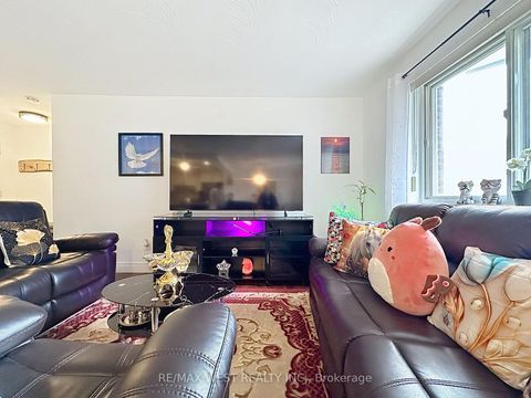 Photo 2 at 206 - 800 Kennedy Road, Ionview, Toronto
