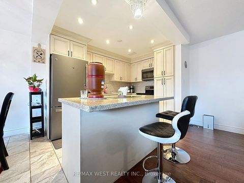 Photo 13 at 206 - 800 Kennedy Road, Ionview, Toronto