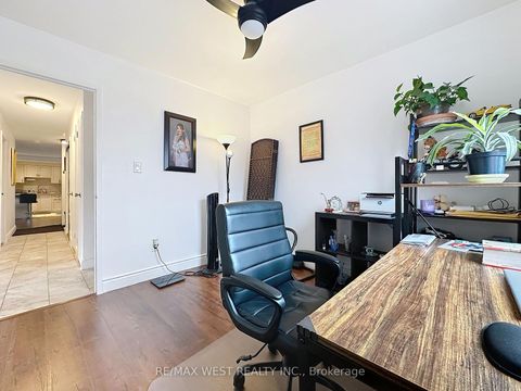Photo 18 at 206 - 800 Kennedy Road, Ionview, Toronto