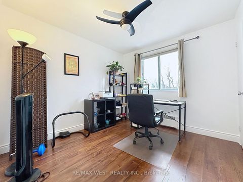 Photo 20 at 206 - 800 Kennedy Road, Ionview, Toronto