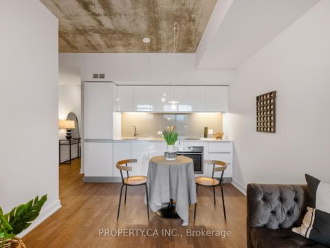 Photo 11 at 729 - 20 Minowan Miikan Lane, Little Portugal, Toronto