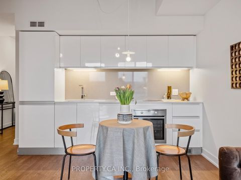 Photo 12 at 729 - 20 Minowan Miikan Lane, Little Portugal, Toronto