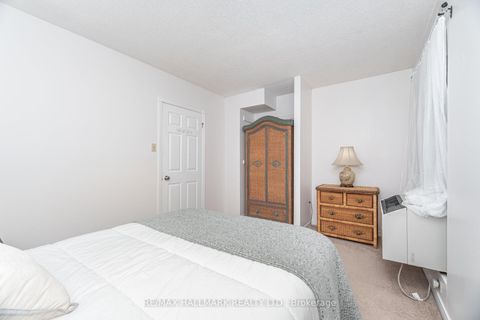 Photo 18 at #10 - 2112 Queen Street E, The Beaches, Toronto