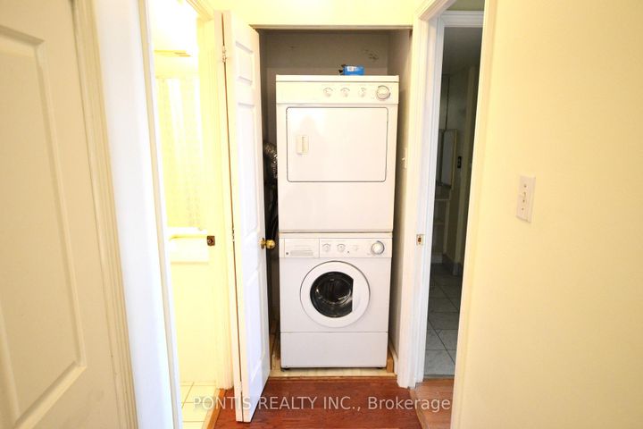 Photo 17 at 1008 - 24 HANOVER Road, Queen Street Corridor, Brampton