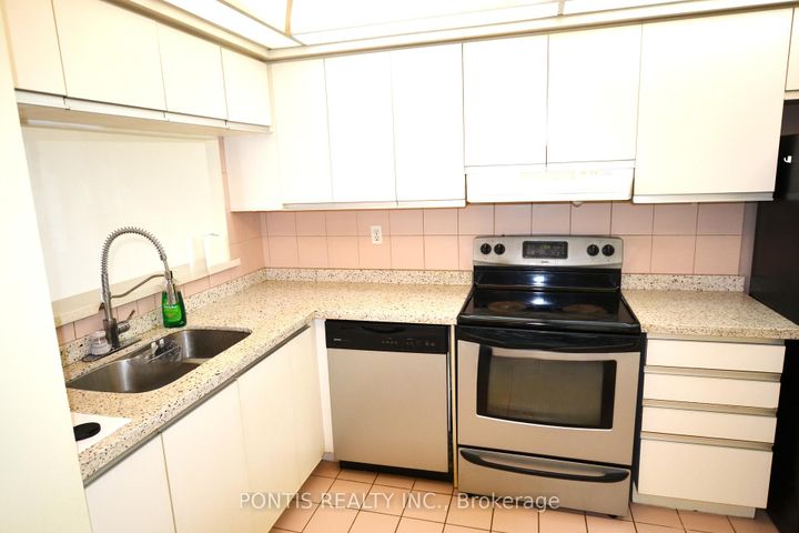 Photo 19 at 1008 - 24 HANOVER Road, Queen Street Corridor, Brampton