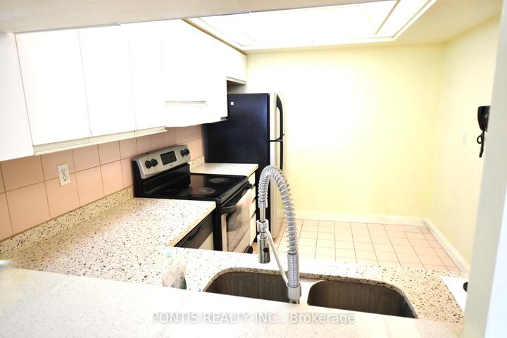 Photo 21 at 1008 - 24 HANOVER Road, Queen Street Corridor, Brampton