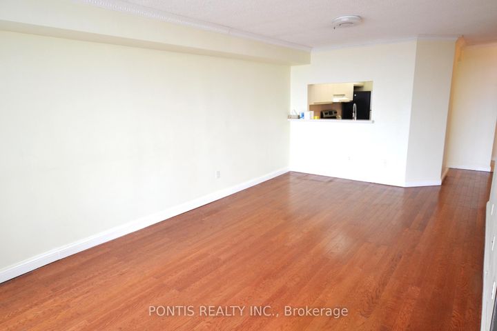 Photo 24 at 1008 - 24 HANOVER Road, Queen Street Corridor, Brampton