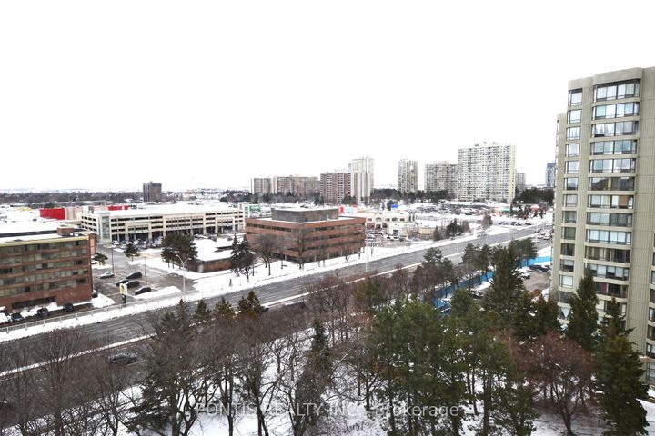 Photo 31 at 1008 - 24 HANOVER Road, Queen Street Corridor, Brampton