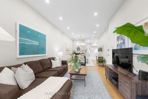 Photo 5 at 28 Argyle Street, Bellwoods, Toronto